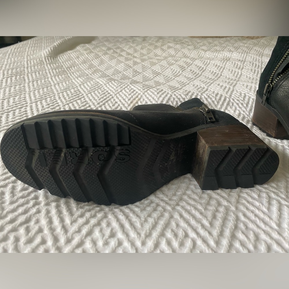🧸 Leather Boots🧸 - Picture 4 of 4